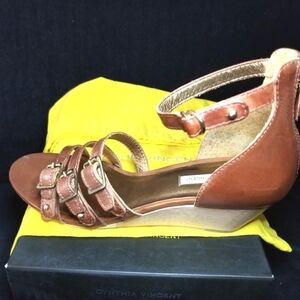 Cynthia Vincent wedge sandals Sz 9.5